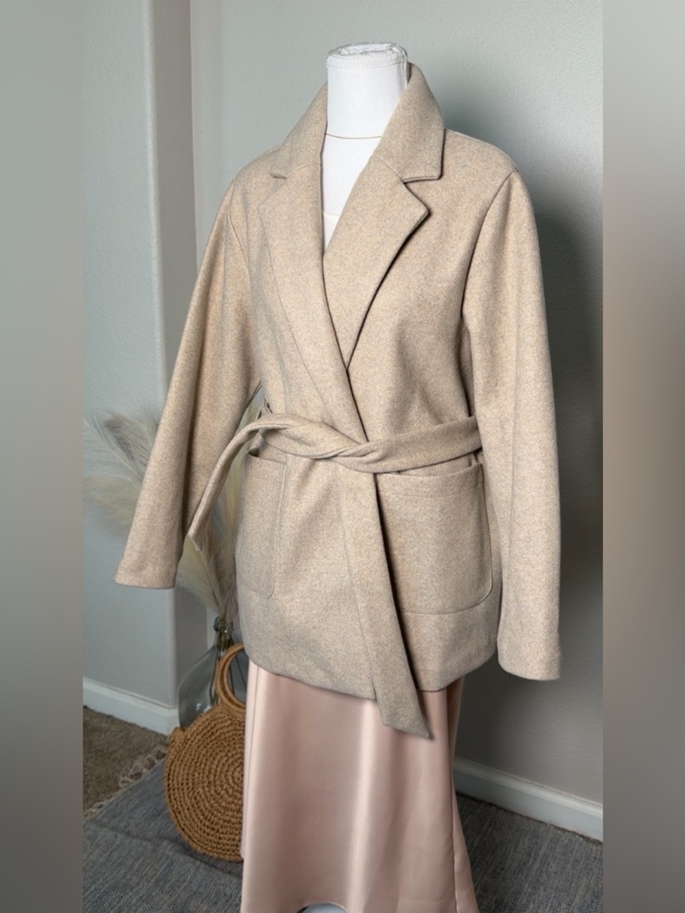 Love Tree Women's Tie-Waist Coat in Light Beige